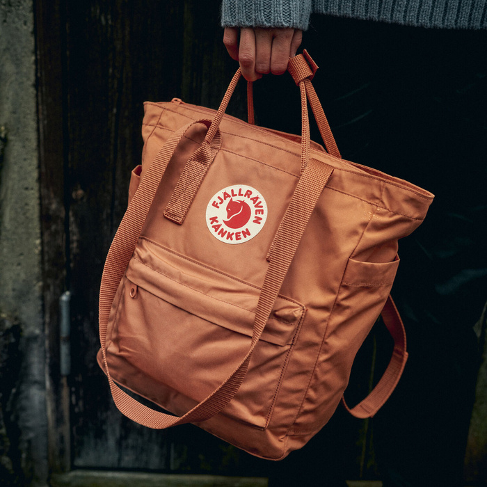 Turistický batoh Fjallraven Kanken Totepack – Korall, fotografie 11